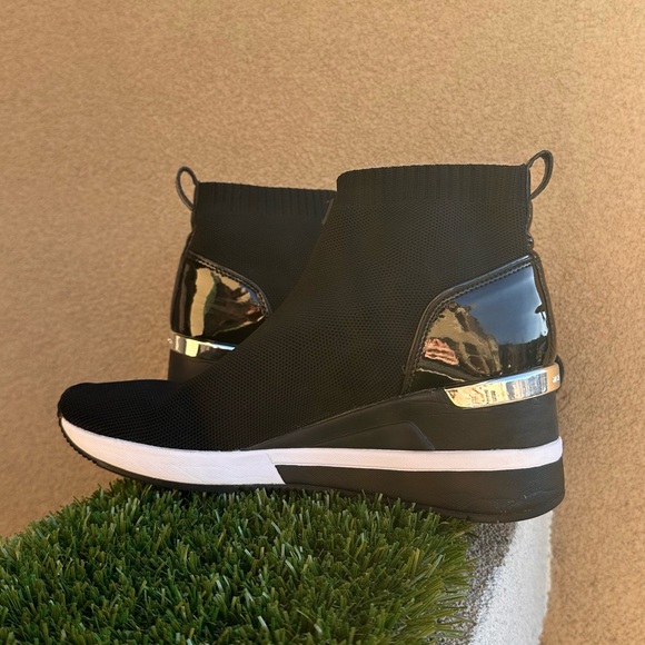 Michael Kors Skyler Wedge Sneakers - Picture 3 of 7